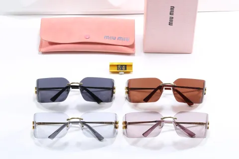Square frame fashion glasses